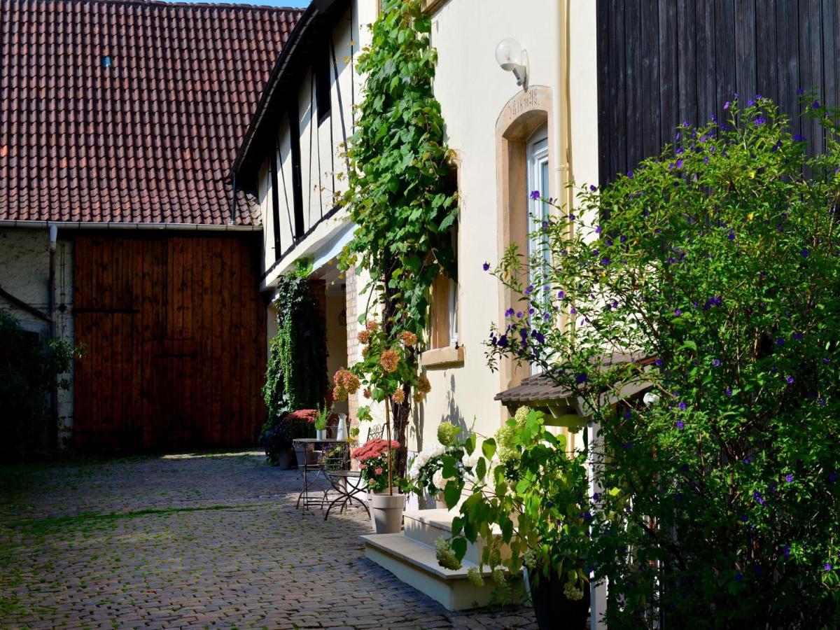 Gastehaus & Weingut Gehrig Hotel Weisenheim am Sand Exterior foto